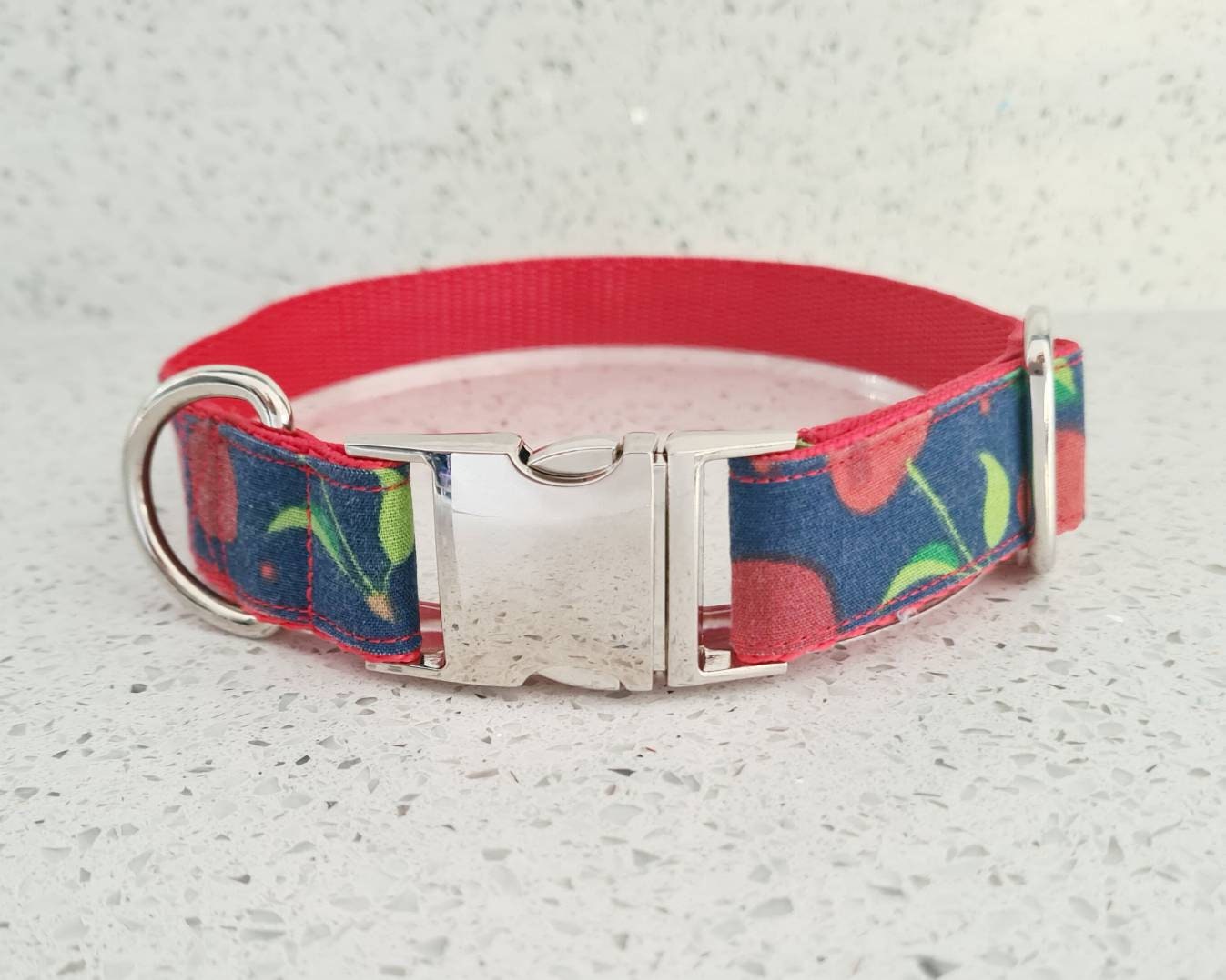 Red cherries dog collar
