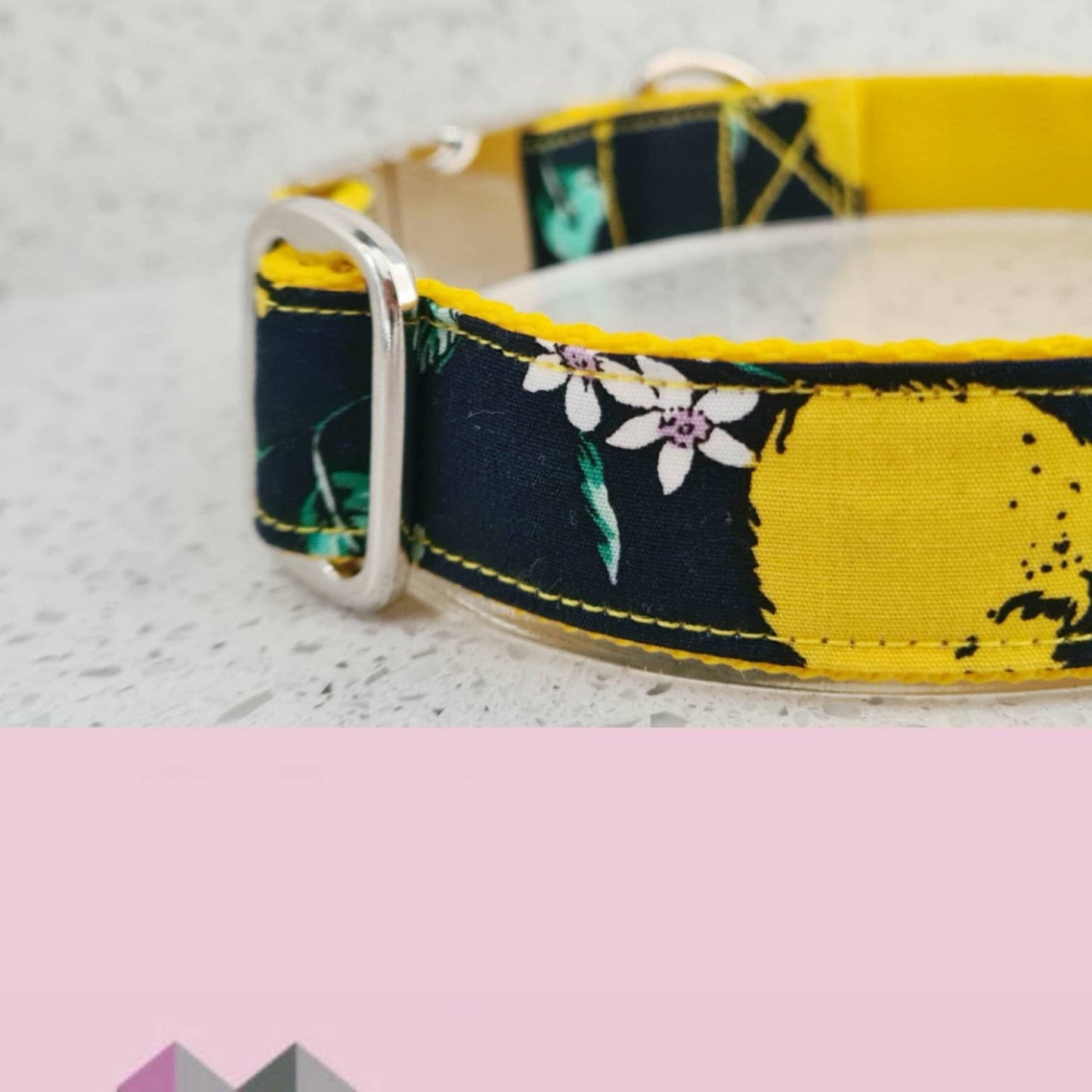 Lemon and navy dog collar