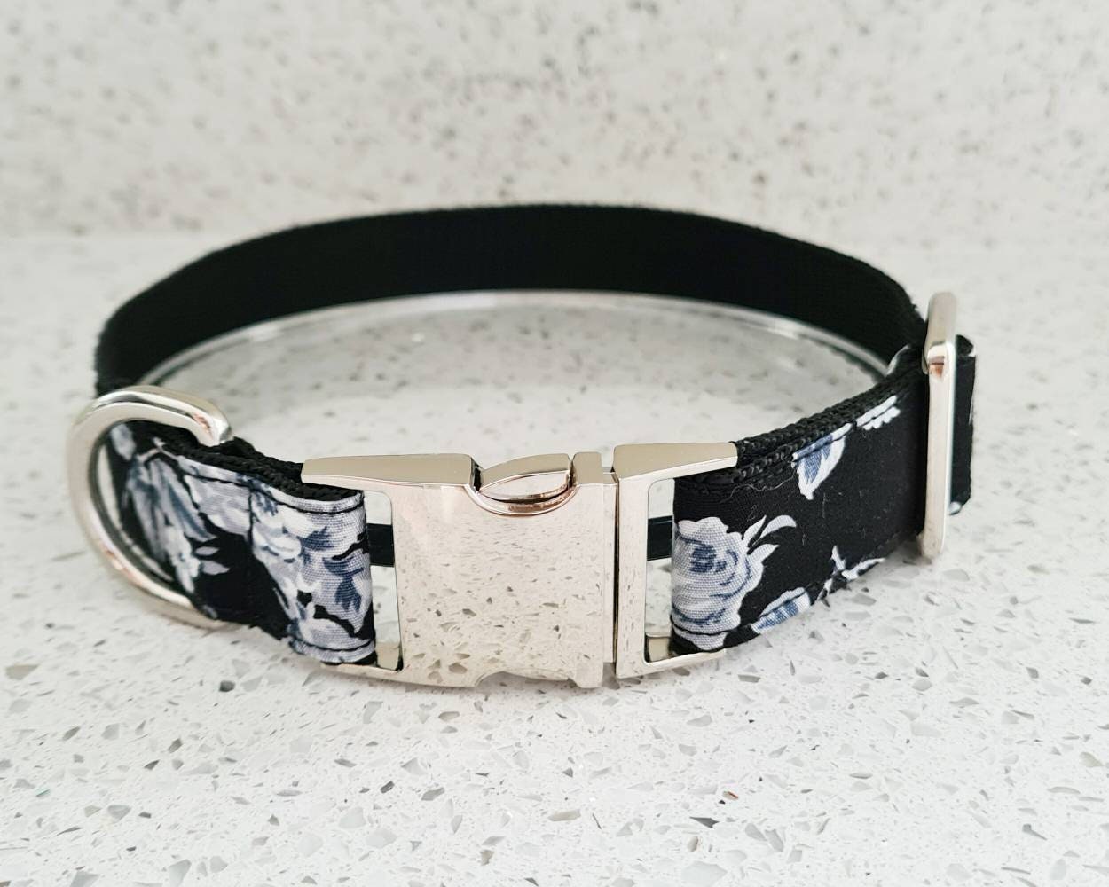 Rose monochrome dog collar