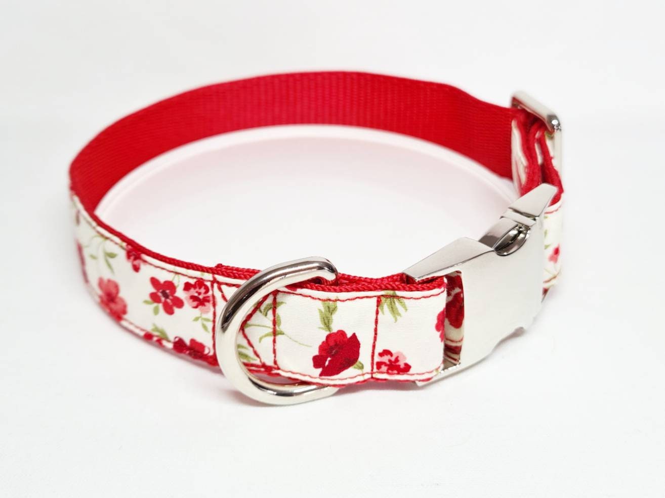 Red floral dog collar