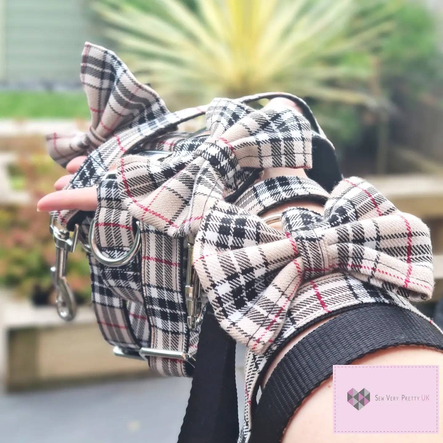 Beige tartan collar, lead and bow set
