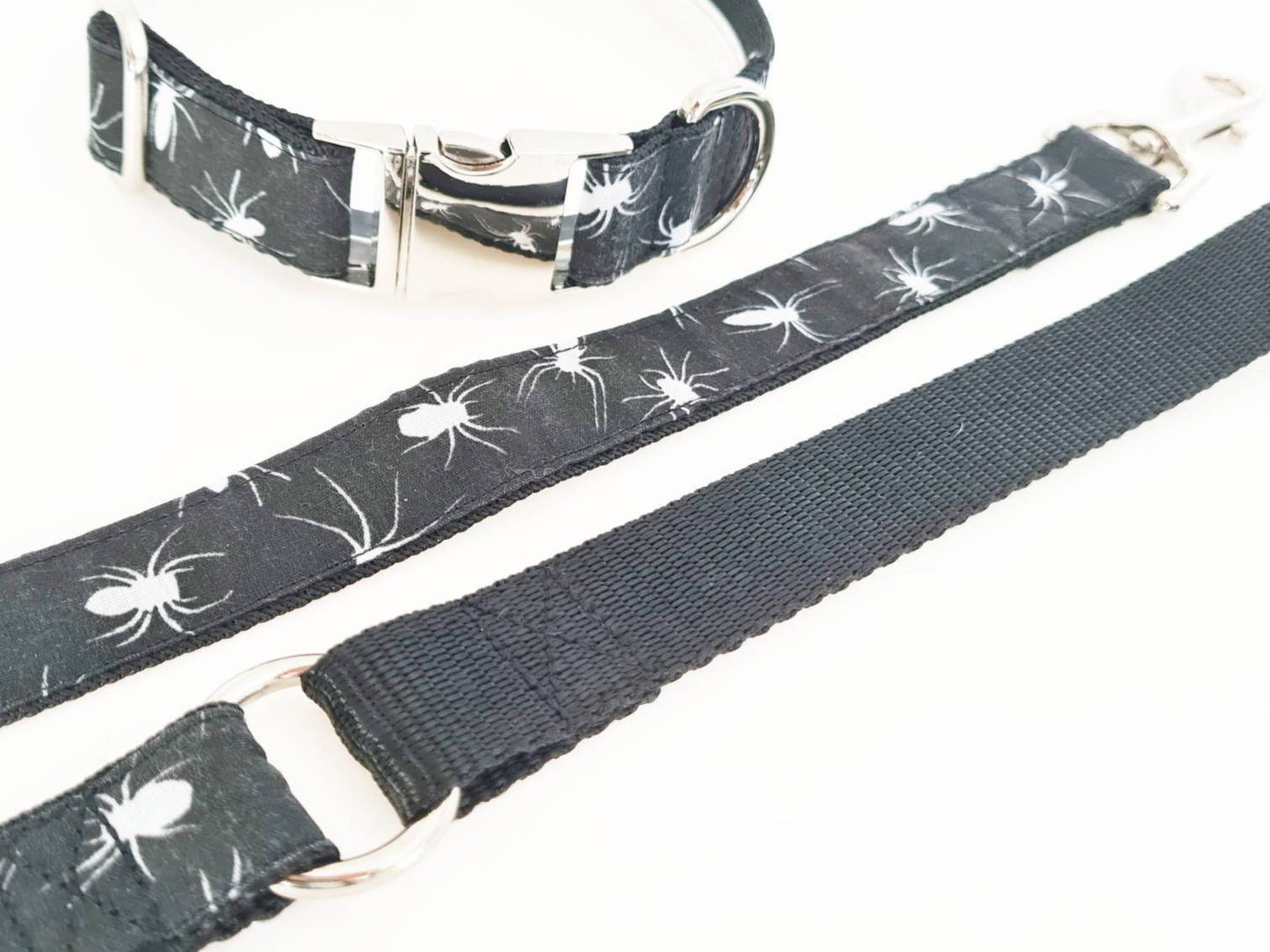 Spider dog collar