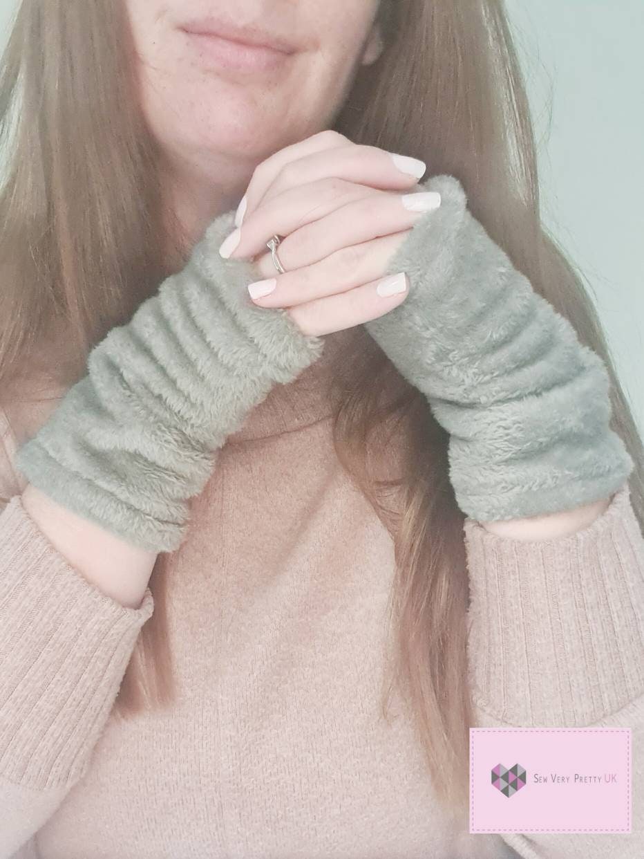 Ladies and men's soft cuddle fleece fingerless gloves