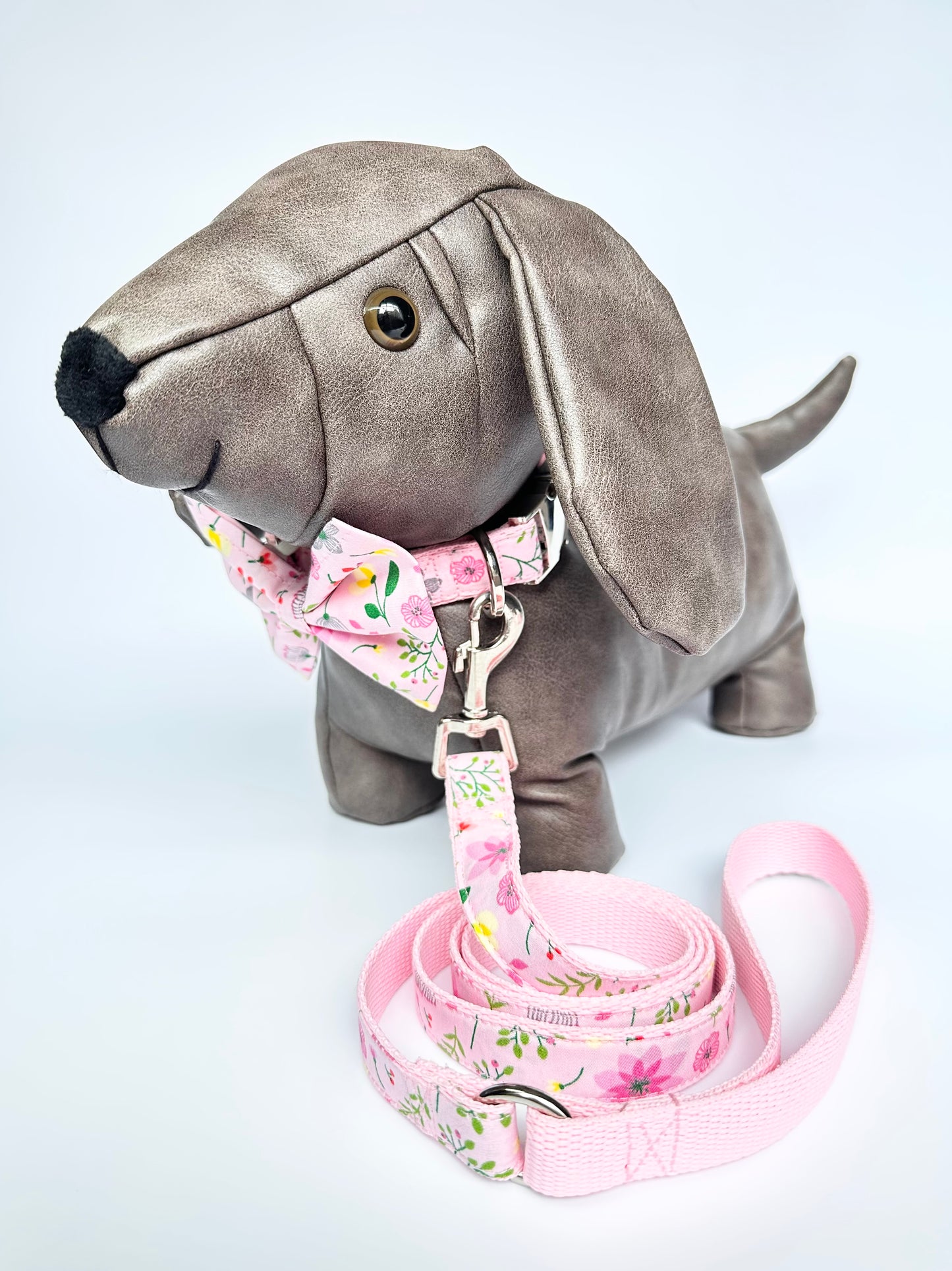 Pretty In Pink Collar, Lead & Bow Set