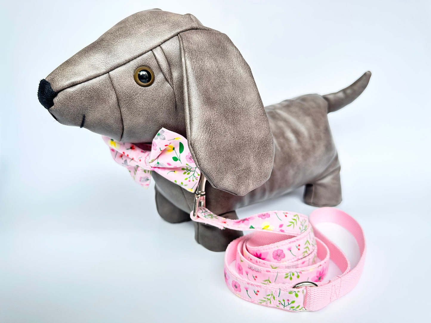 Pretty In Pink Dog Collar